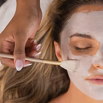 woman-having-a-facial-with-ximena-mobile